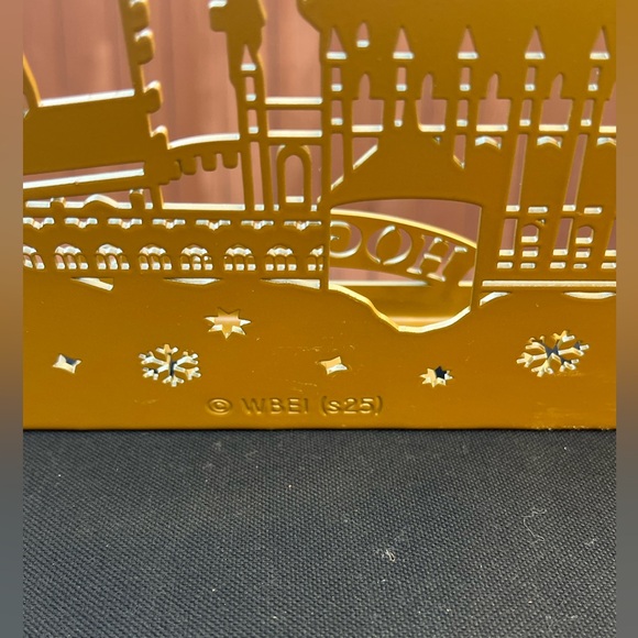 Harry Potter Hogwarts Metal Cookbook Tablet Holder Gold Tone Easel - Picture 2 of 8